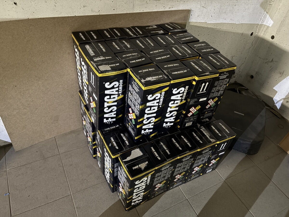 50 ongeopende flessen lachgas