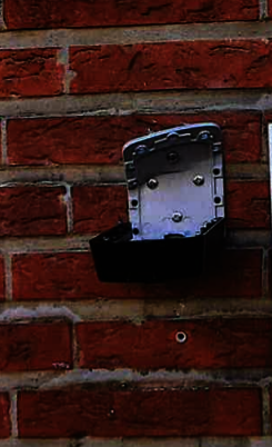 Beschadigd sleutelkluisje